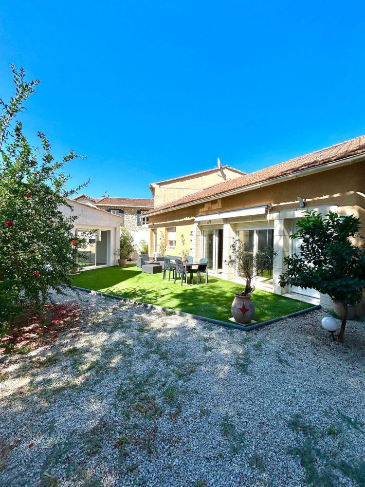 Дом с 2 спальнями в Cabannes, Франция № 325800