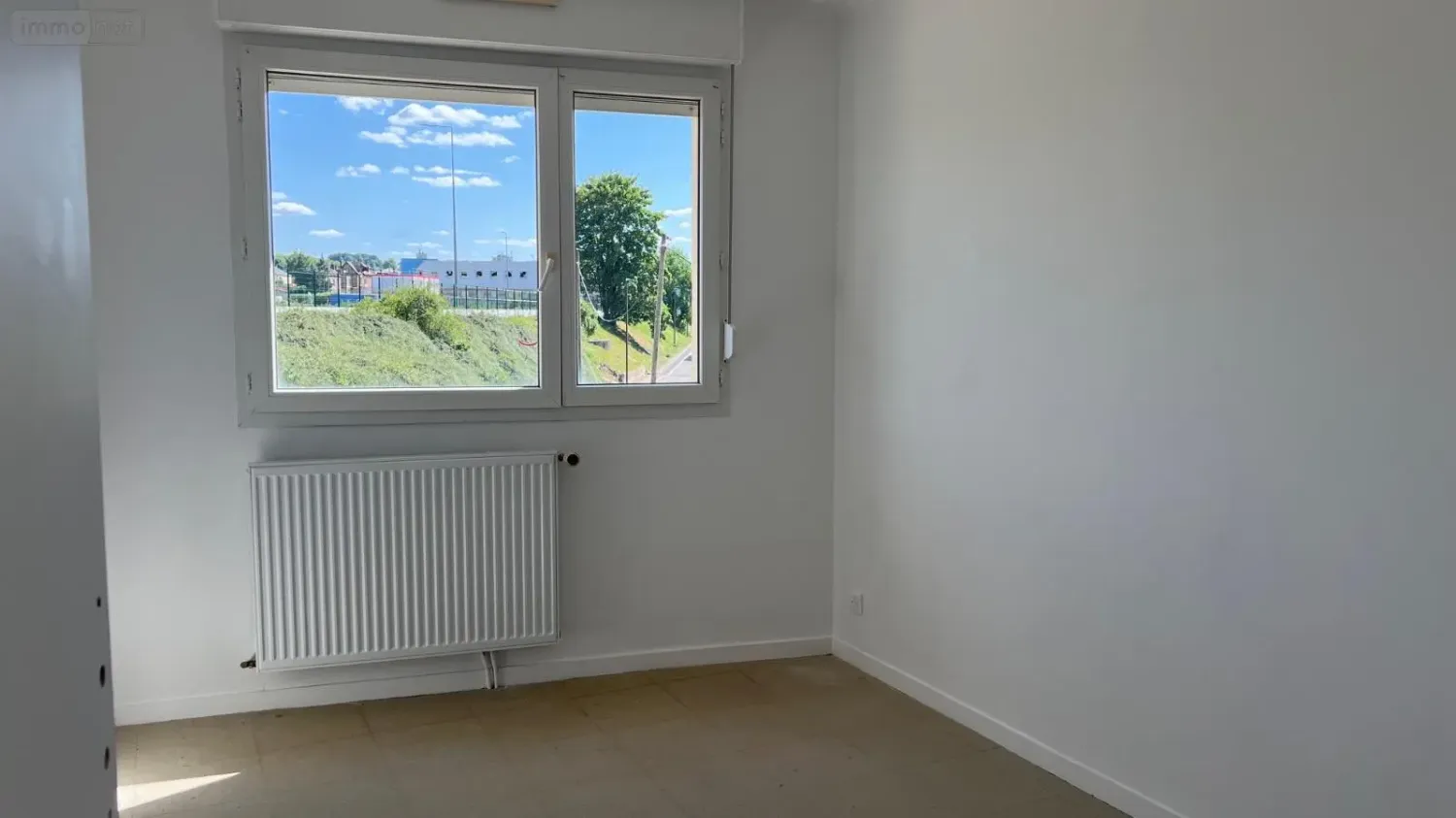 Квартира с 4 спальнями в Эврё, Франция № 296207