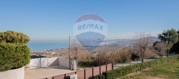 10 rooms Villa in Ancona, Italy No. 7068 86