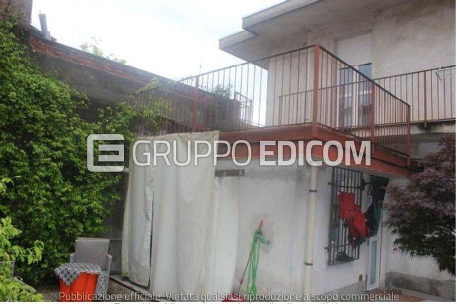 3 rooms Apartment in Golasecca, Italy No. 185550