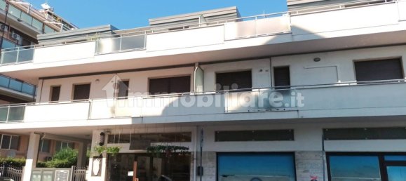 Apartamento de 2 dormitorios en Pescara, Italy No. 342170 5