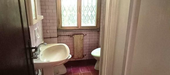 3 rooms Apartment in Loro Ciuffenna, Italy No. 233165 2