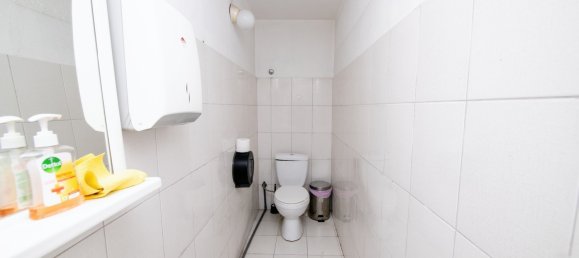 Propiedad comercial de 2 dormitorios en Limassol, Cyprus No. 22028 9