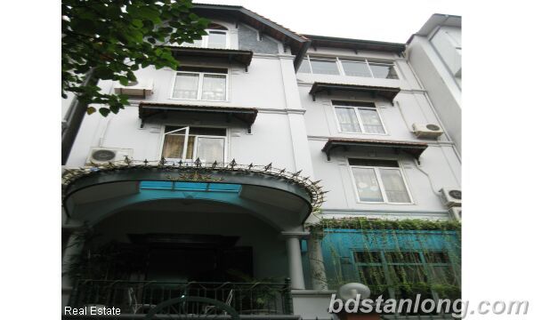 5 غرف نوم فيلا في Tay Ho, Vietnam رقم 5718