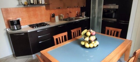 5 rooms Apartment in Camaiore, Italy No. 38403 7