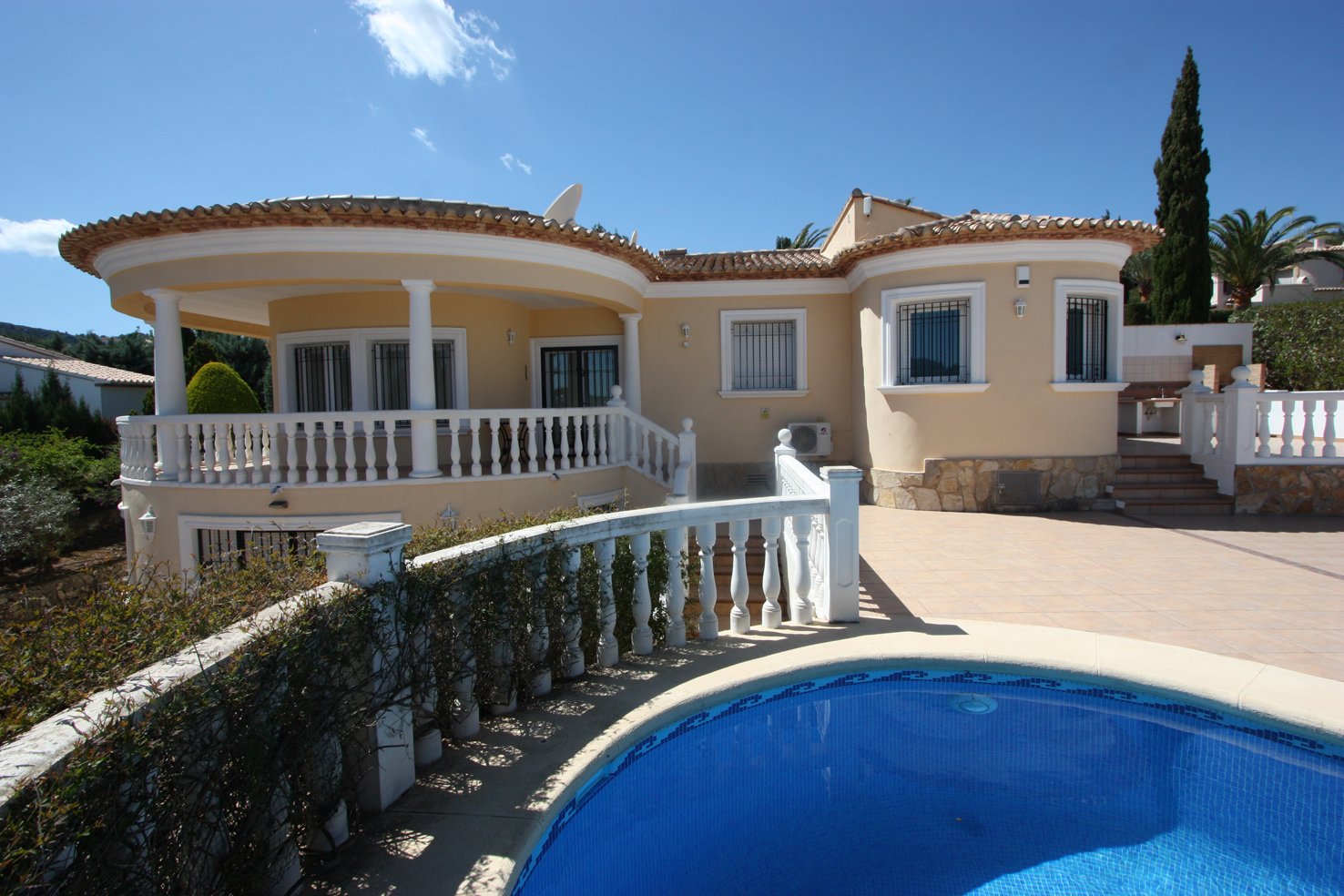 5 bedrooms Villa in Rafol D'almunia, Spain No. 7584