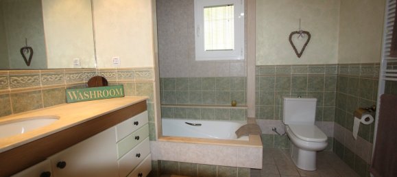 5 bedrooms Villa in Rafol D'almunia, Spain No. 7584 9