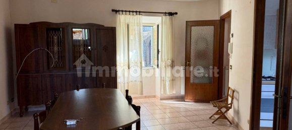 3 Schlafzimmer Wohnung in Genazzano, Italy, Nr. 398878 4