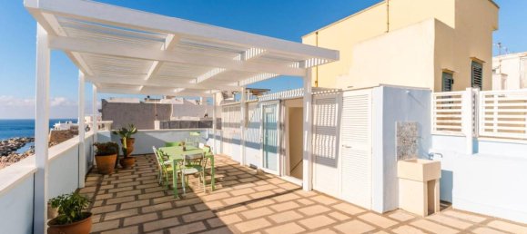 Casa de 3 habitaciónes en Gallipoli, Italy No. 63926 11