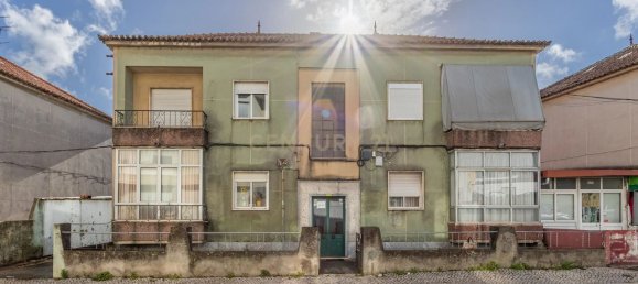 8 bedrooms Building in Loures, Portugal No. 137953 3