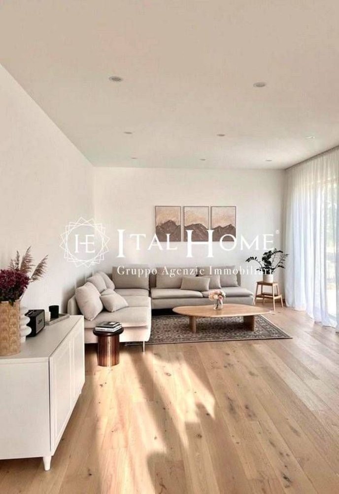 Квартира с 3 спальнями в Милан, Италия № 314189