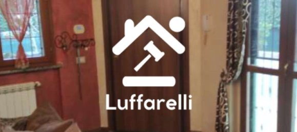 Casa de 6 habitaciónes en Roncaro, Italy No. 7657 11