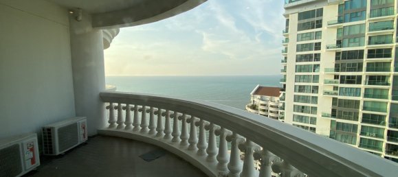 3 bedrooms Condo in Pattaya, Thailand No. 26677 4