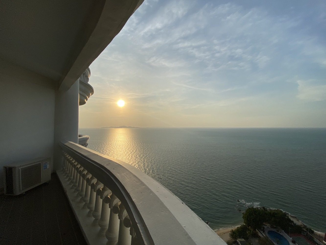 3 bedrooms Condo in Pattaya, Thailand No. 26677