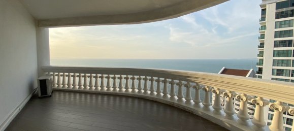 3 bedrooms Condo in Pattaya, Thailand No. 26677 2