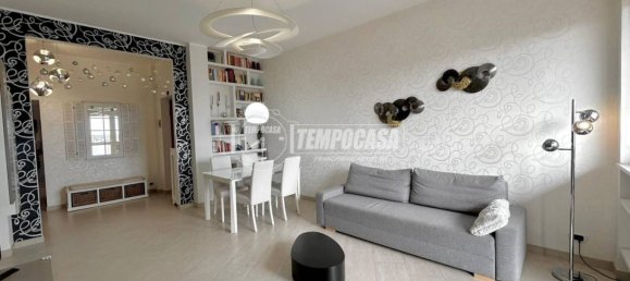 2 bedrooms Apartment in Turin, Italy No. 264112 3