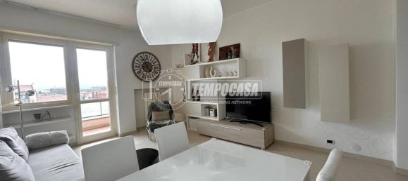 2 bedrooms Apartment in Turin, Italy No. 264112 4