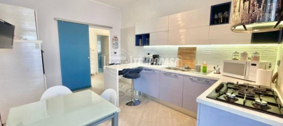 2 bedrooms Apartment in Turin, Italy No. 264112 10