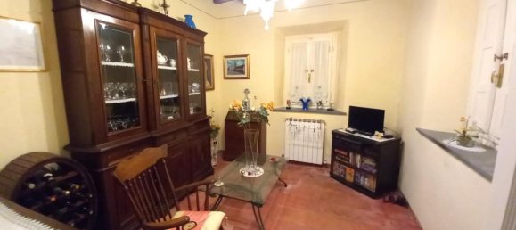 6 rooms House in Lucca, Italy No. 160847 5