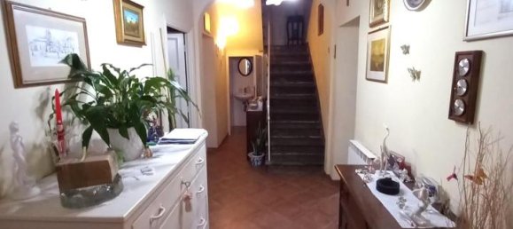 6 rooms House in Lucca, Italy No. 160847 10