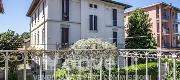 Квартира с 2 комнатами в Бернареджо, Италия № 313864 21