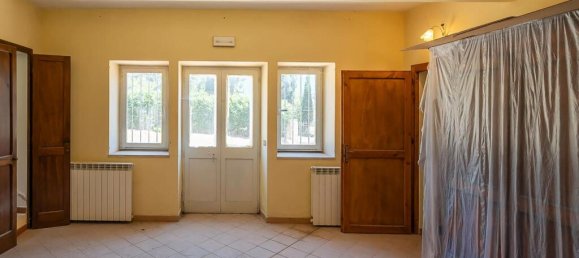 6 غرف نوم فيلا في Cortona, Italy رقم 57243 36