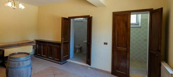 6 غرف نوم فيلا في Cortona, Italy رقم 57243 35