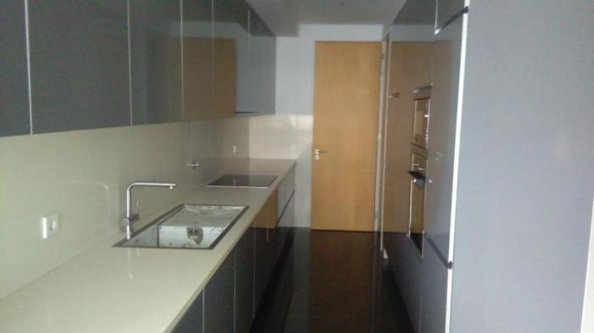 Apartamento T3 em Porto, Portugal N.º 2542