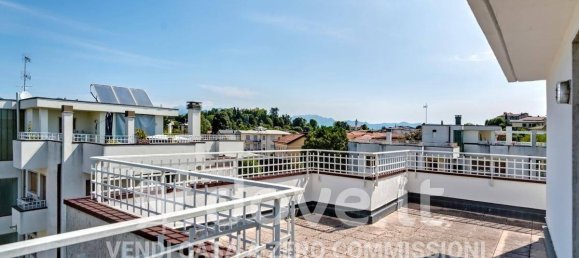 Ático de 3 dormitorios en Alzate Brianza, Italy No. 260668 41