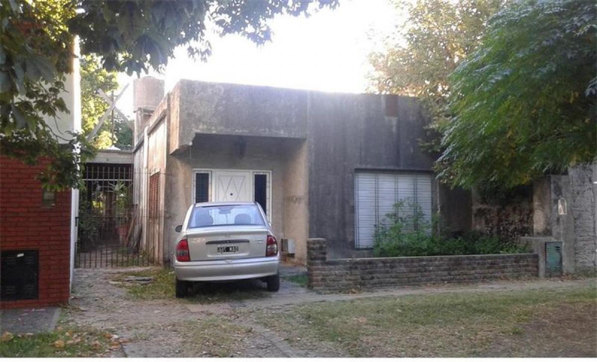 2 bedrooms House in Quilmes, Argentina No. 9531