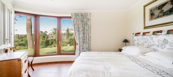 Villa de 9 dormitorios en Cádiz, Spain No. 188454 2