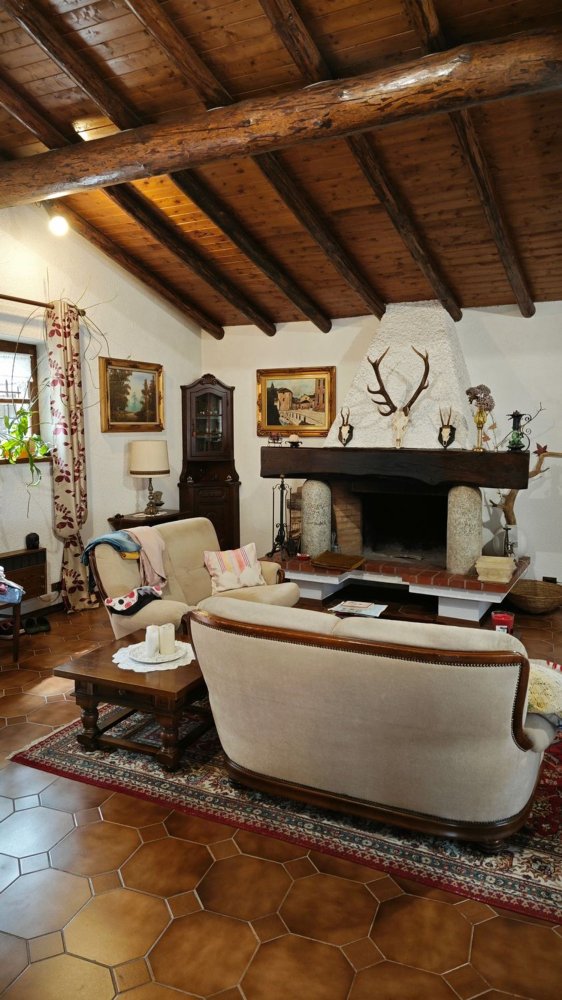 8 rooms Villa in Rancio Valcuvia, Italy No. 251044