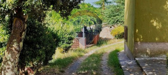 Дом с 10 комнатами в Роккастрада, Италия № 112487 13