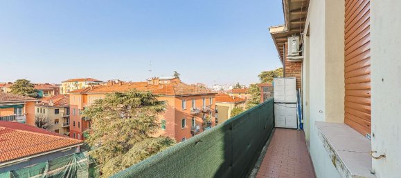 3-salle Appartement à Bologna, Italy No. 40506 40