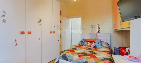 3-salle Appartement à Bologna, Italy No. 40506 17