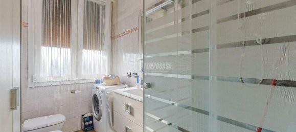 3-salle Appartement à Bologna, Italy No. 40506 13