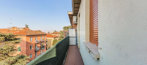 3-salle Appartement à Bologna, Italy No. 40506 41