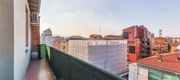 3-salle Appartement à Bologna, Italy No. 40506 42