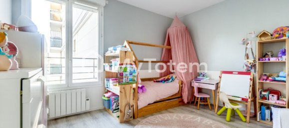 3 bedrooms Apartment in Courbevoie, France No. 295023 13