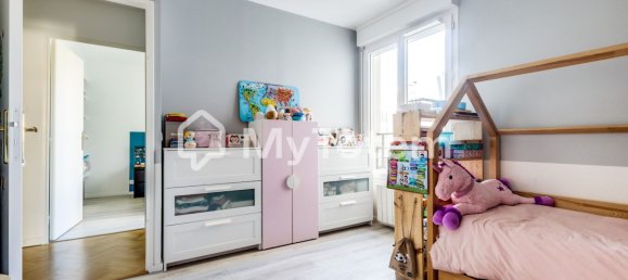 3 bedrooms Apartment in Courbevoie, France No. 295023 10