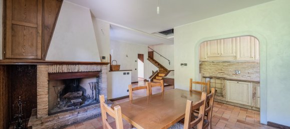 4 bedrooms House in Spoleto, Italy No. 324426 12