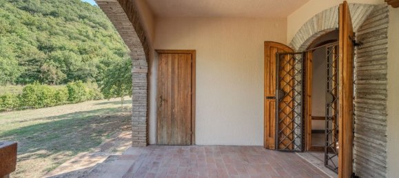 4 bedrooms House in Spoleto, Italy No. 324426 8