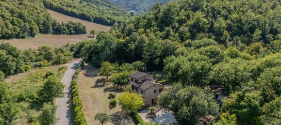 4 bedrooms House in Spoleto, Italy No. 324426 3