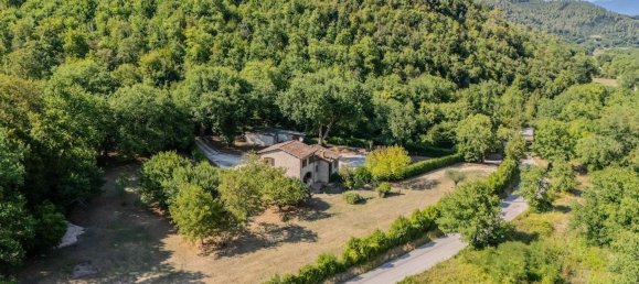 4 bedrooms House in Spoleto, Italy No. 324426 2