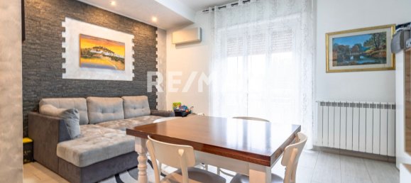3-salle Appartement à Busto Arsizio, Italy No. 157257 24