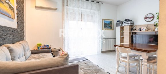 3-salle Appartement à Busto Arsizio, Italy No. 157257 19