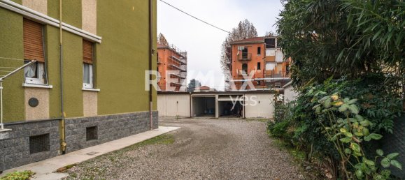 3-salle Appartement à Busto Arsizio, Italy No. 157257 3