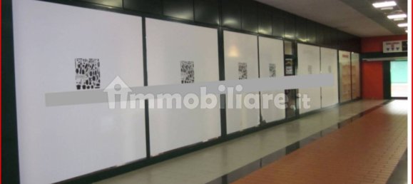 Propiedad comercial de 1 habitación en San Martino Siccomario, Italy No. 277017 4