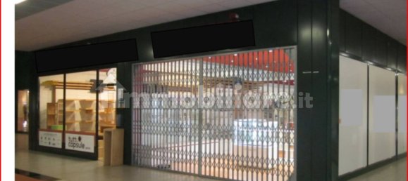 Propiedad comercial de 1 habitación en San Martino Siccomario, Italy No. 277017 5