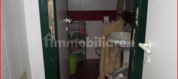 Propiedad comercial de 1 habitación en San Martino Siccomario, Italy No. 277017 12